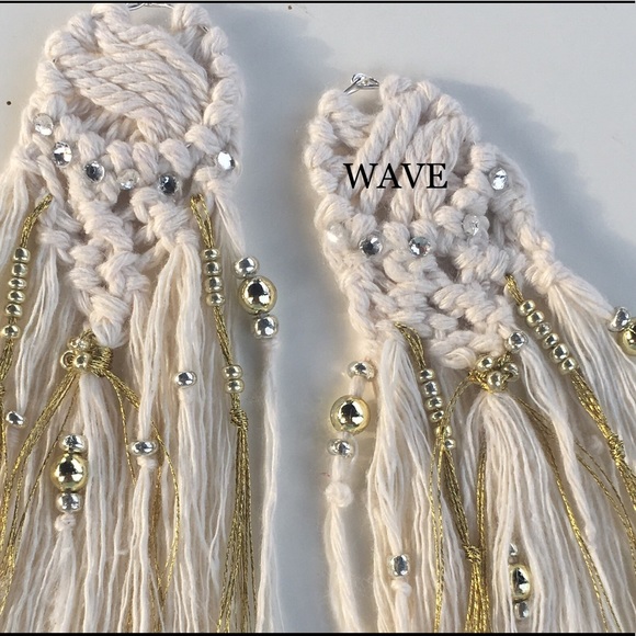 Feather earrings- dip dyed & custom made - Picture 4 of 5